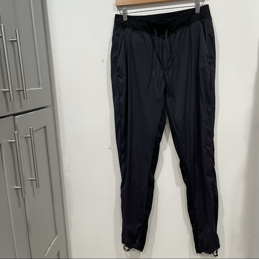Light Weight Lululemon Pants